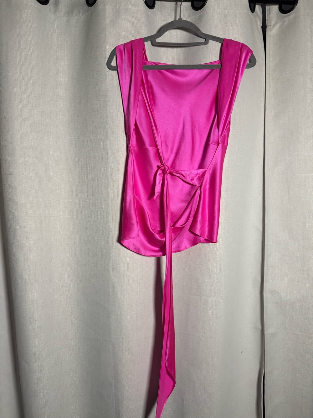 The Bar Asher Silk Backless Top in Bubblegum Hot Pink Size Medium - Picture 4 of 10